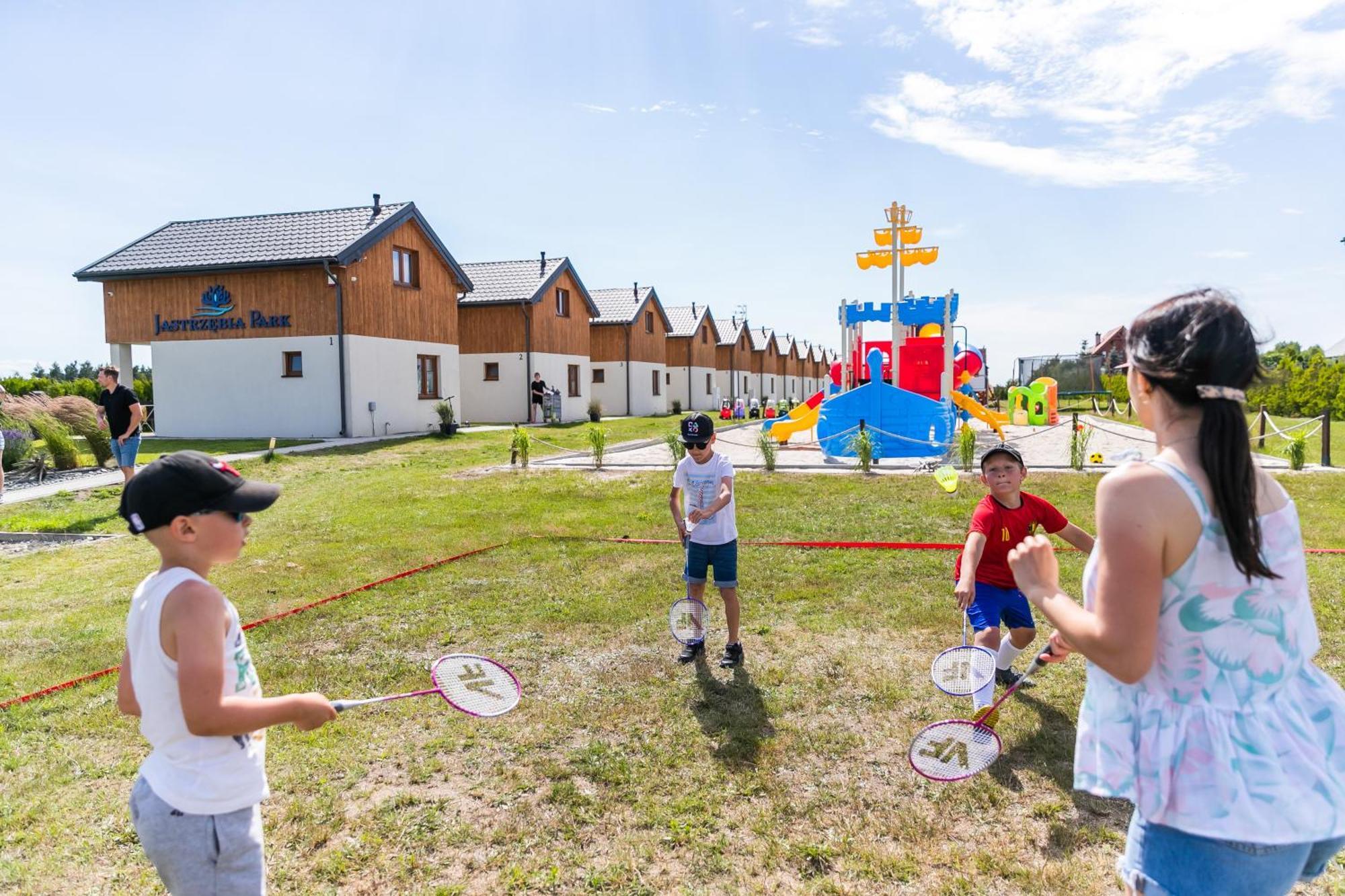 Domki Letniskowe Jastrzebia Park Jastrzębia Góra Exterior foto